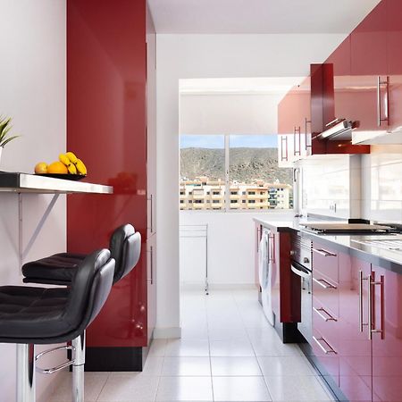 Black And White Apartment Free Wifi Лос Кристианос Экстерьер фото