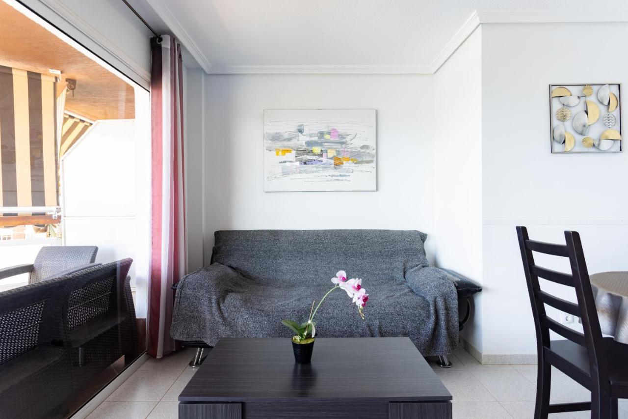 Black And White Apartment Free Wifi Лос Кристианос Экстерьер фото
