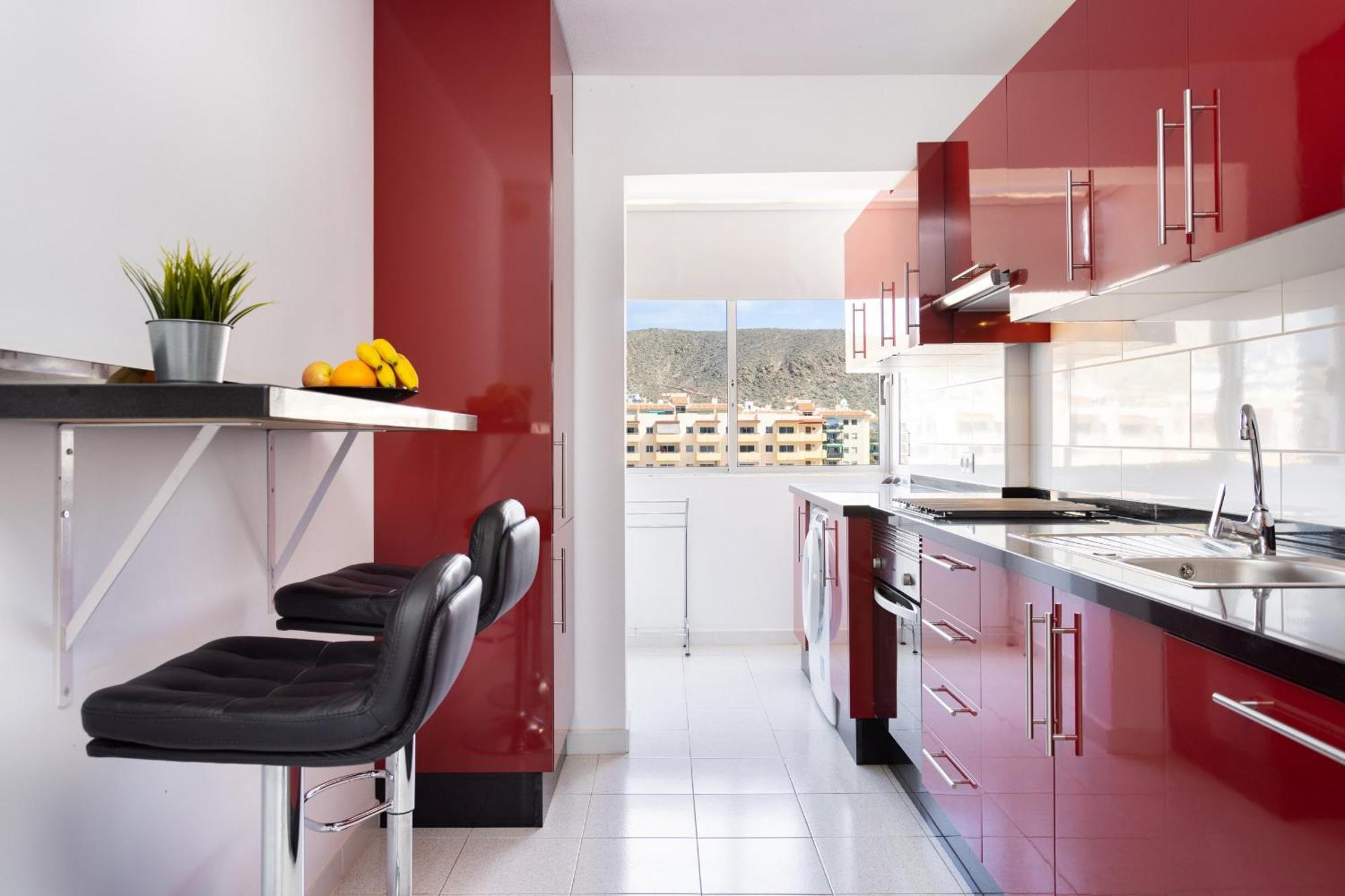 Black And White Apartment Free Wifi Лос Кристианос Экстерьер фото