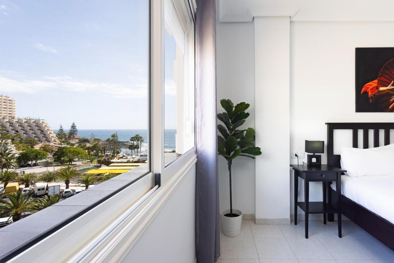 Black And White Apartment Free Wifi Лос Кристианос Экстерьер фото